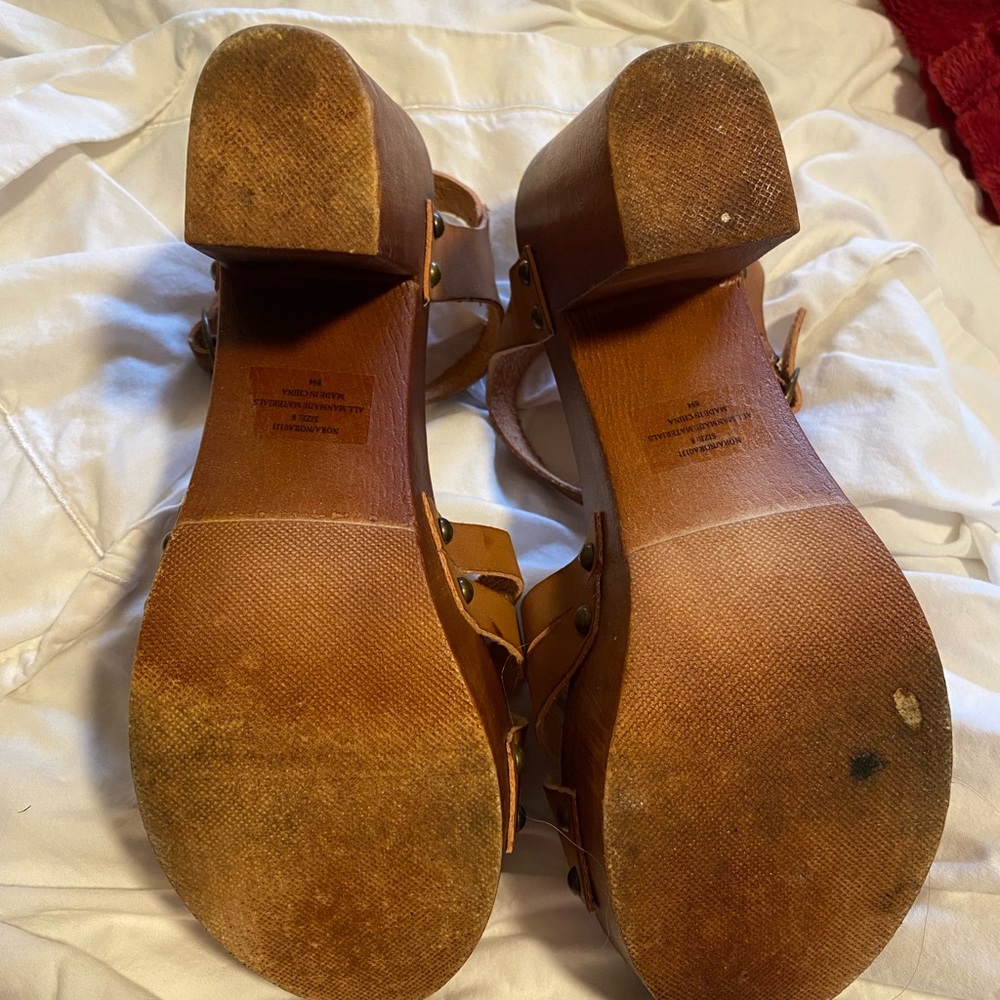 Steve Madden size 8 heeled sandals - Picture 3 of 4